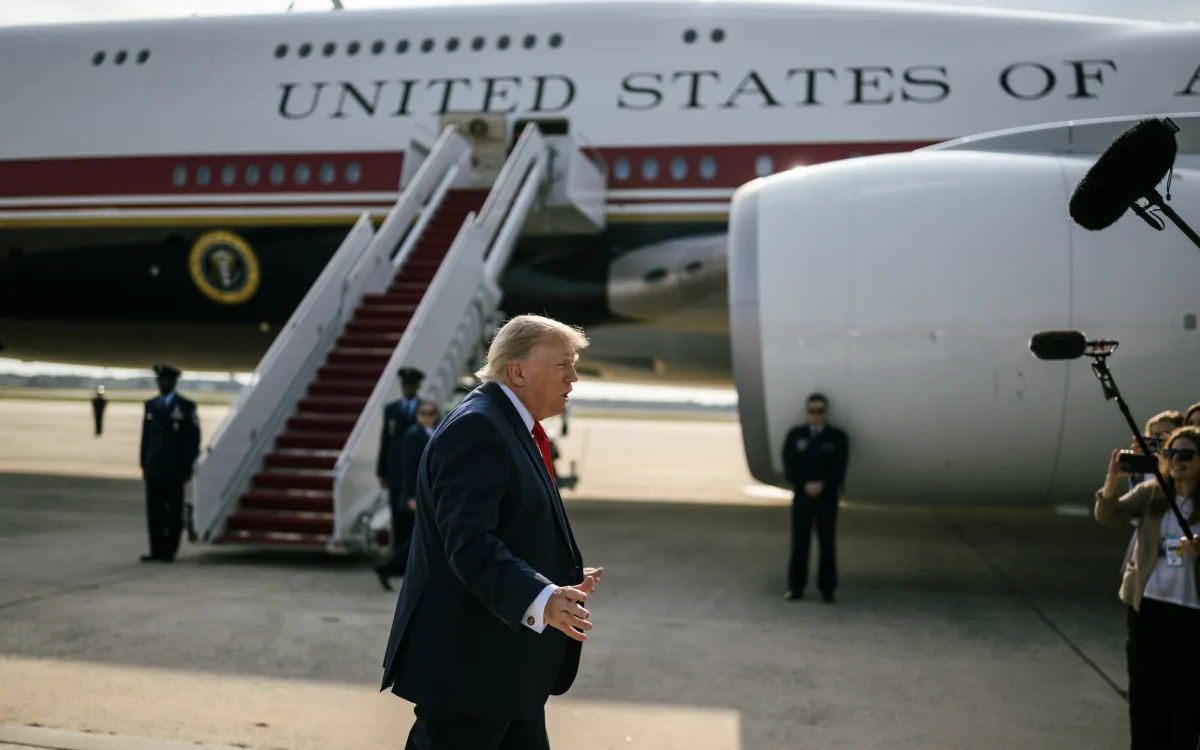 Trump și NATO: retragere calculată sau presiune de negociere?