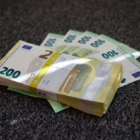 Bancnotele revin: ce pregătesc de fapt băncile centrale?