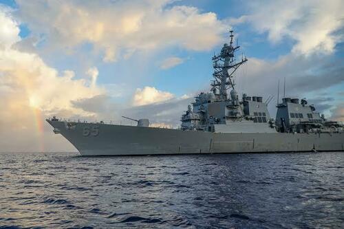 Distrugător american paralizat în Pacific: ce nu se spune