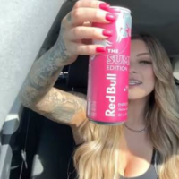 Energizantele bat cafeaua la Gen Z: cine profită de fapt