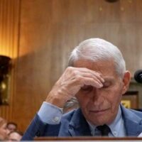 Fauci știa de riscul de avort spontan: cronologia tăcerii
