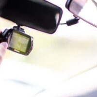 Flock: șoferii Uber, plătiți să te supravegheze fără să știi