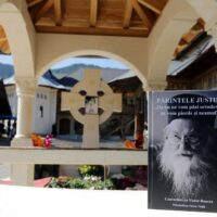 Hackeri, secetă, cash: avertismentul unui părinte ortodox