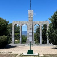 Monumentul românilor din Spania: cine vrea să-l demoleze și de ce