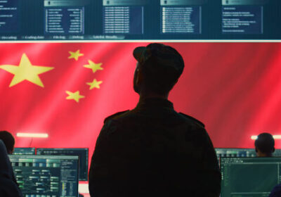 Roboți chinezi în dezbaterea AI din SUA: cine trage sforile