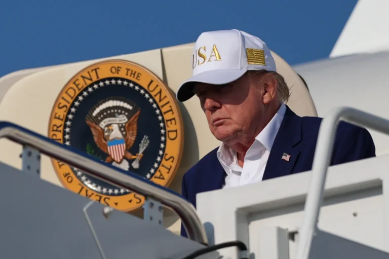 Trump și cele 1.000 de tranzacții: cine știa ce și când?