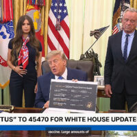 Trump taie schema de vaccinuri: cine pierde, cine câștigă?