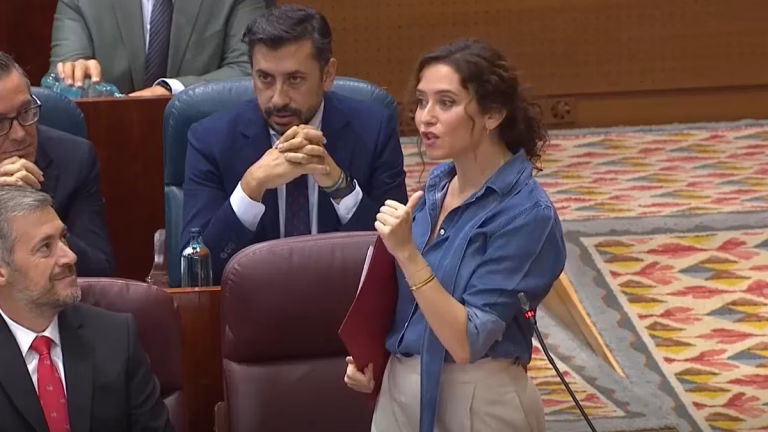 Ayuso și românii: ce ascunde disputa cu Vox de la Madrid