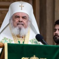 Biserică, servicii secrete și un premier: ce se ascunde?