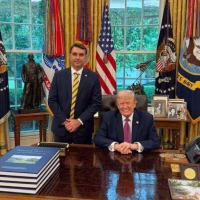 Bolsonaro și pământurile rare: cine bate palma cu Washingtonul?