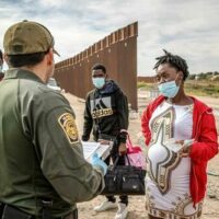 Cetățenia americană: a doua rundă în care justiția blochează Trump