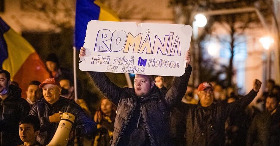 Cuminţenia românilor: cine profită de răbdarea lor?