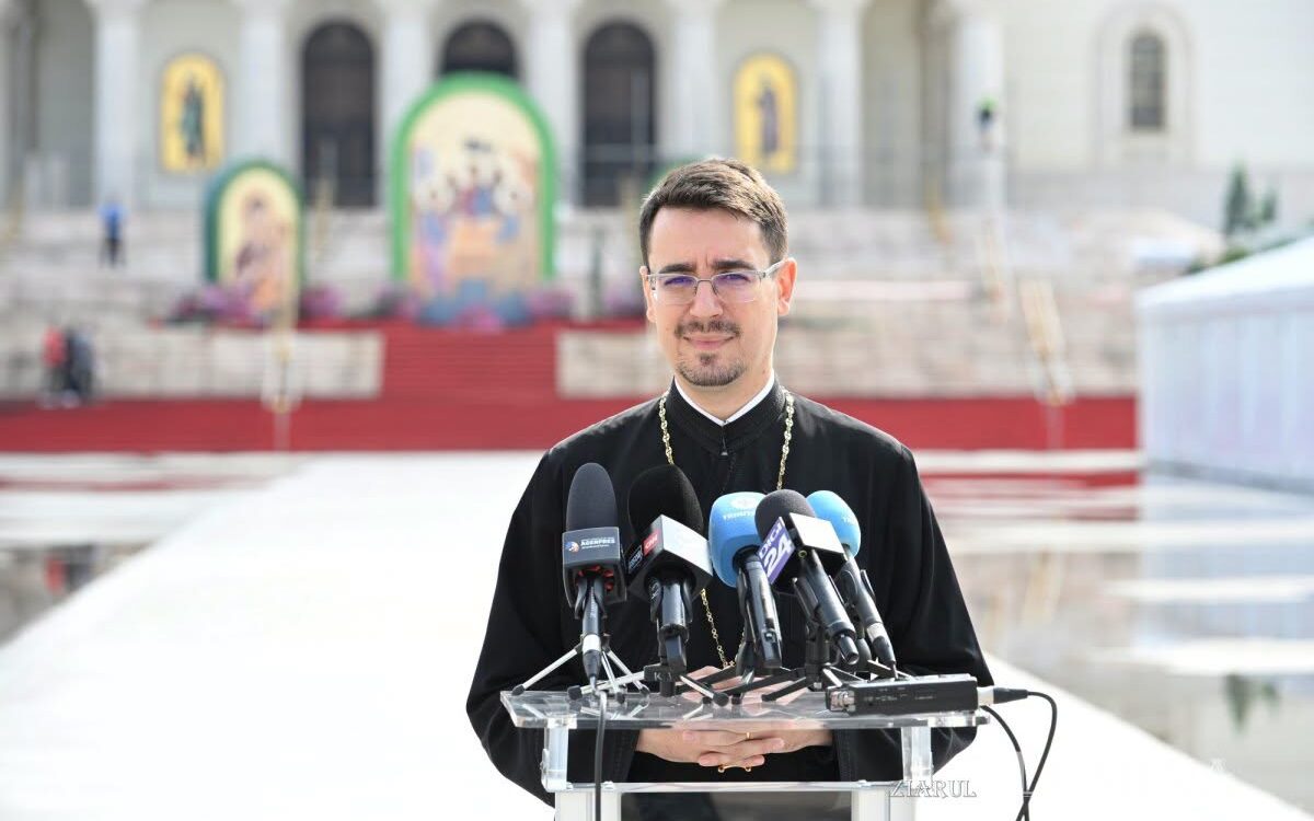 Disputa Biserică-USR pe ora de religie: ce se ascunde
