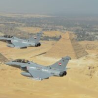 Egiptul vrea 24 Rafale: cine se înarmează, de fapt?
