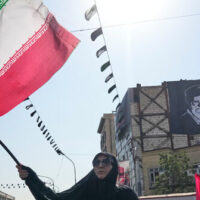 Iran, „fălcile morții”: cine profită de blocada petrolului?