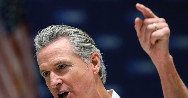 Newsom și călătoriile plătite de „binefăcători”