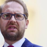 Războiul Fritz-SRI: ce ascunde teoria candidatului manciurian