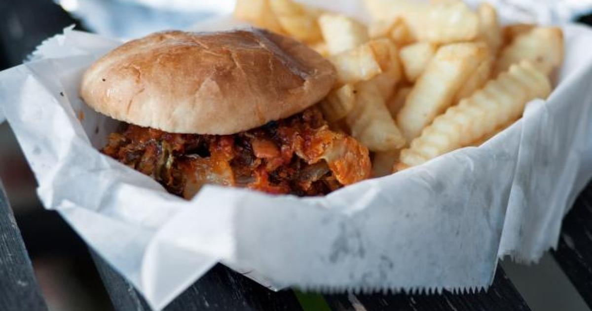Studiul despre fast-food și creier: ce ascunde recuperarea politică