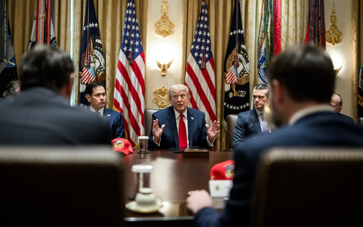 Trump-Putin-Zelenski: convorbirea care ridică întrebări